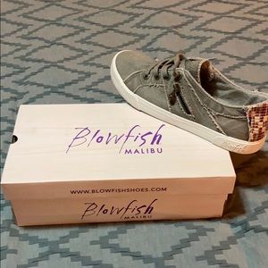 Blowfish canvas shoes - wolf gray smoked. Size 10